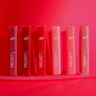 MATTE VELVET BARRA DE LABIOS ROJOS